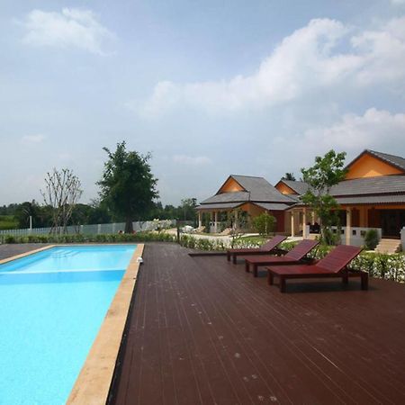 Juntima Boutique Hotel Phetchaburi Exterior foto